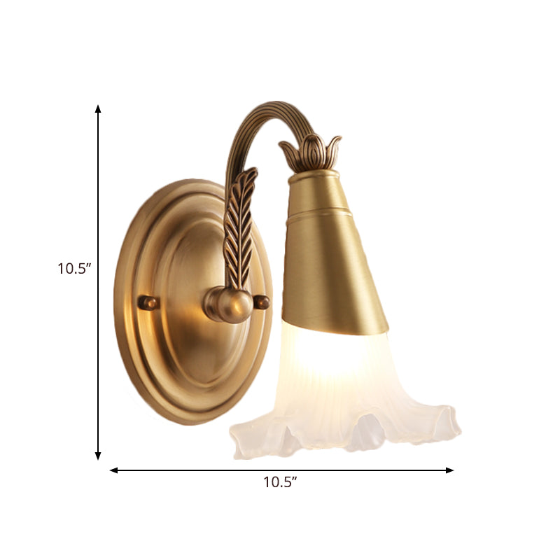 Lampe murale de fleurs de style traditionnel 1/2 Light Grosted Glass Murce en or pour la salle de bain