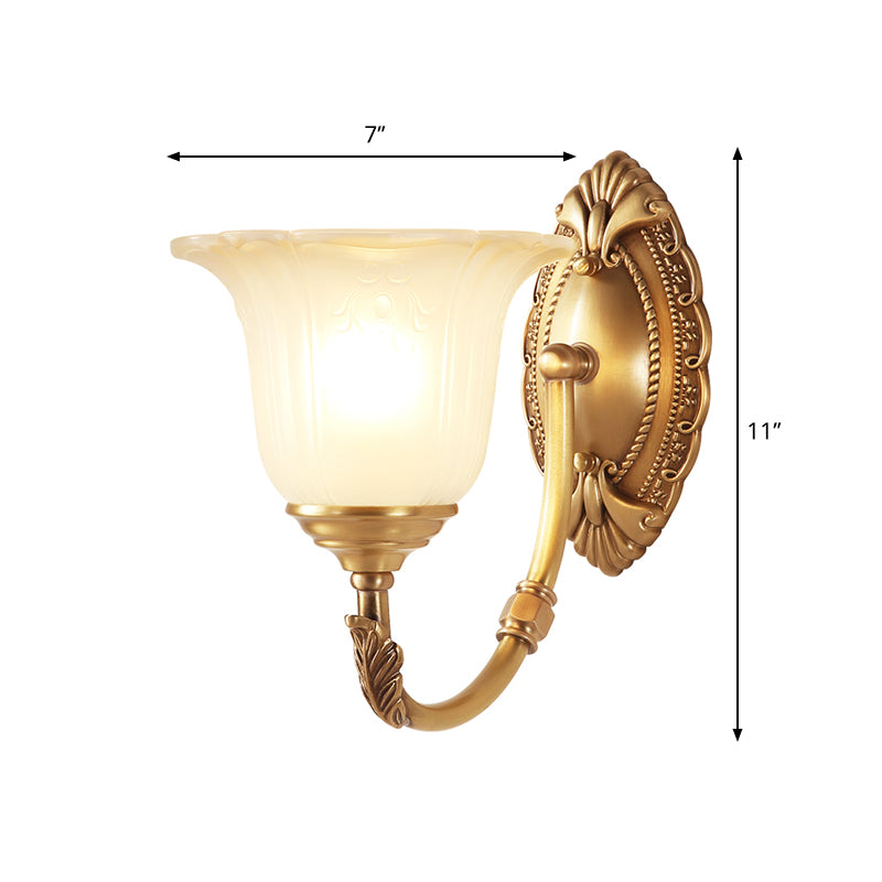Mémorloqueur Curbe Curved Sconce Style classique 1/2-Bulb Bedroom Wall Lampe With Opal Glass Petal Shade