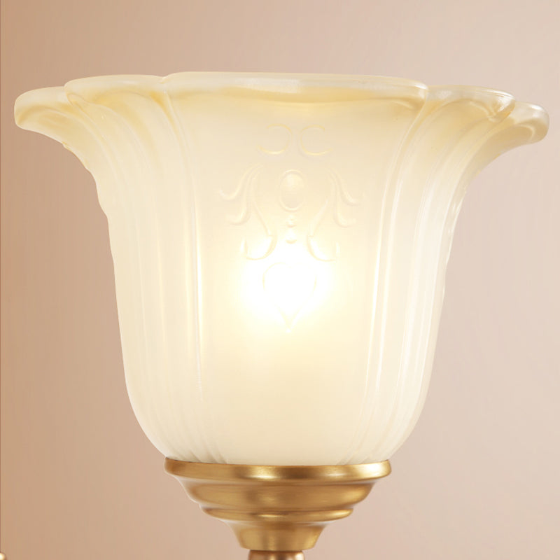 Mémorloqueur Curbe Curved Sconce Style classique 1/2-Bulb Bedroom Wall Lampe With Opal Glass Petal Shade