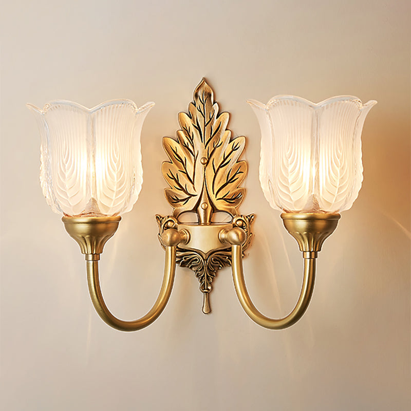 Golden Leaf Wall Appince Light Style antique Métal Mémordial 1/2 Light Lampe murale avec une nuance de cloche en verre givré