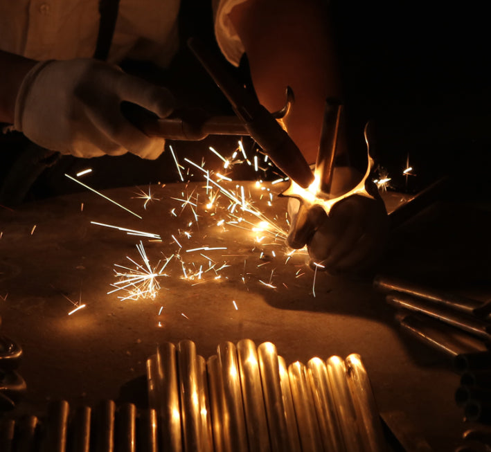 Copper de mur en forme de sablier clair