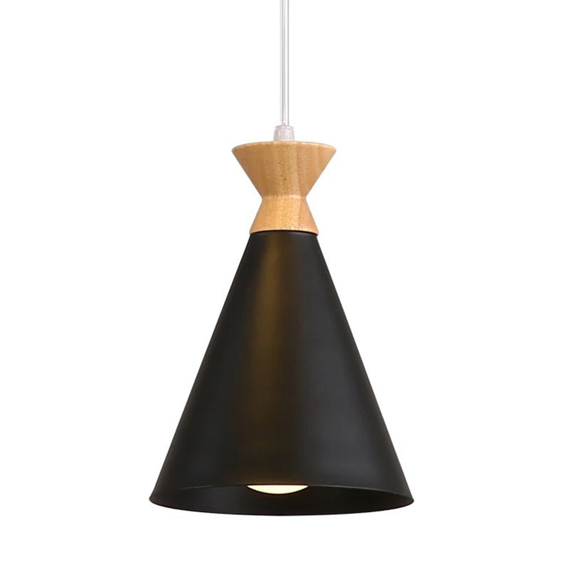 Nordique minimalisme macaron de lumière suspendue avec de la nuance conique en métal lampe à chevet en bois simple