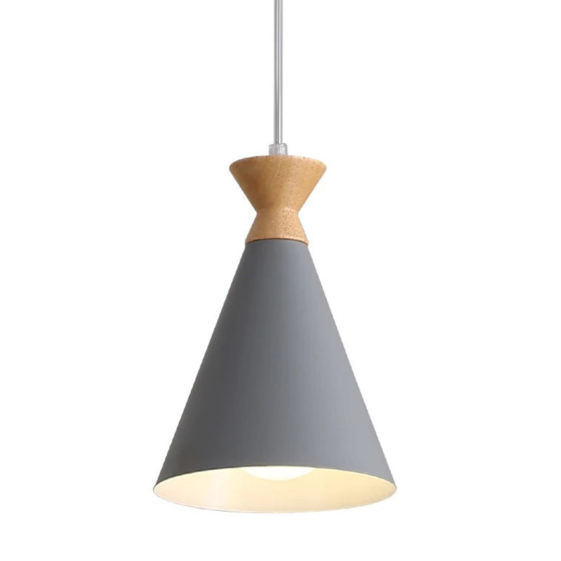 Nordique minimalisme macaron de lumière suspendue avec de la nuance conique en métal lampe à chevet en bois simple