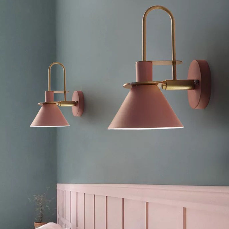 12 "H Nordic MacAroon in stile Metal Wall Sconce Single Bulb Cone Lampada da parete per camera da letto
