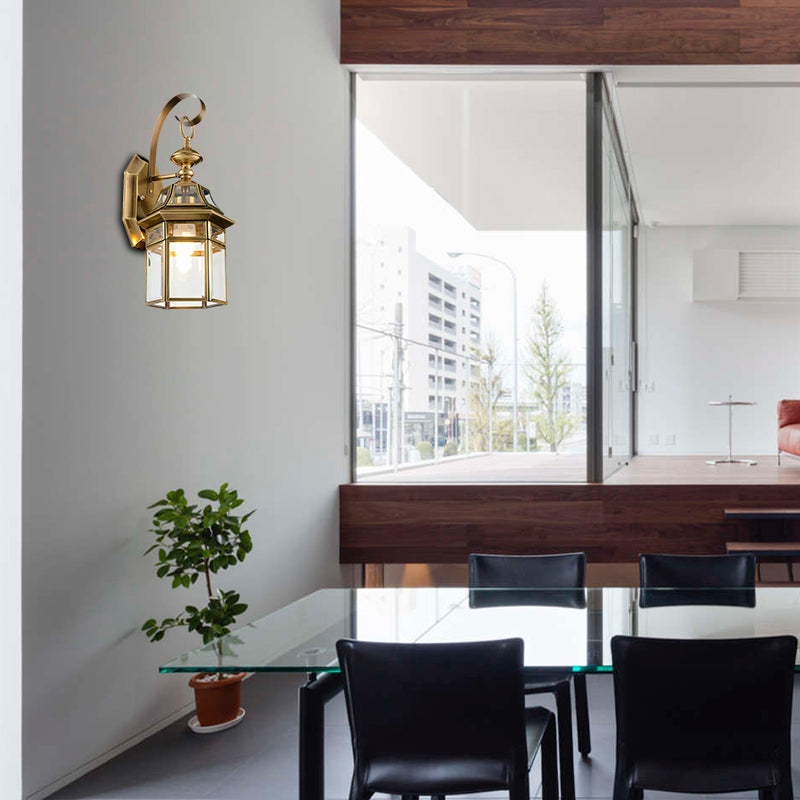 Lampada a parete in ottone Lampada tradizionalista in metallo 1 illuminazione a parete da esterno leggera con vetro trasparente