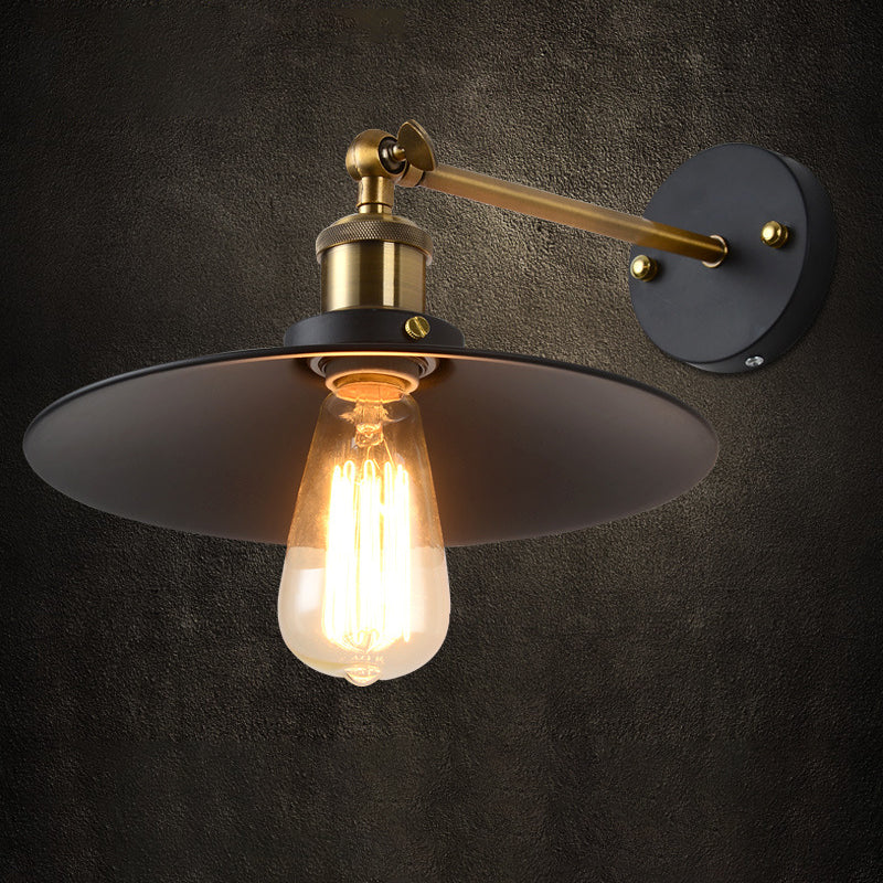 Industrial Style 1 Leichte Wandleuchten mit Metal Railroad Barn Shade in Schwarz für das Restaurant