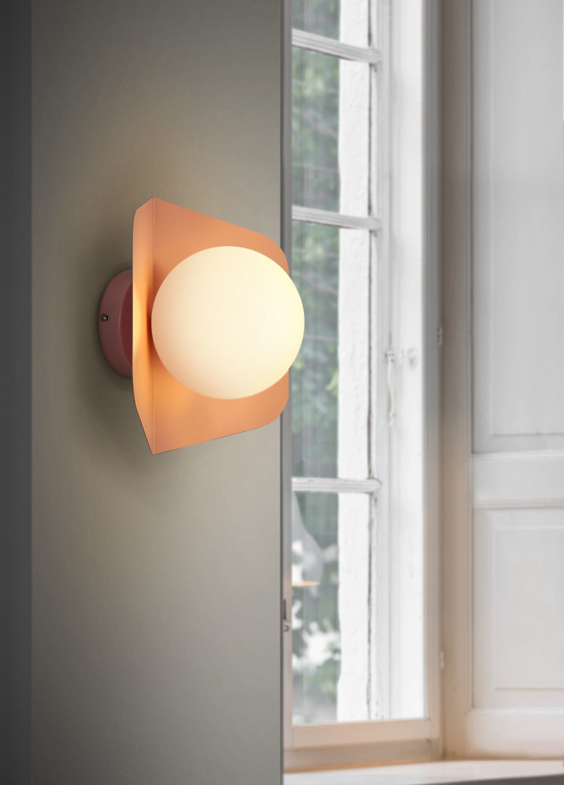 Éclairage mural en forme de boule nordique Éclairage mural en verre nordique pour chambre à coucher