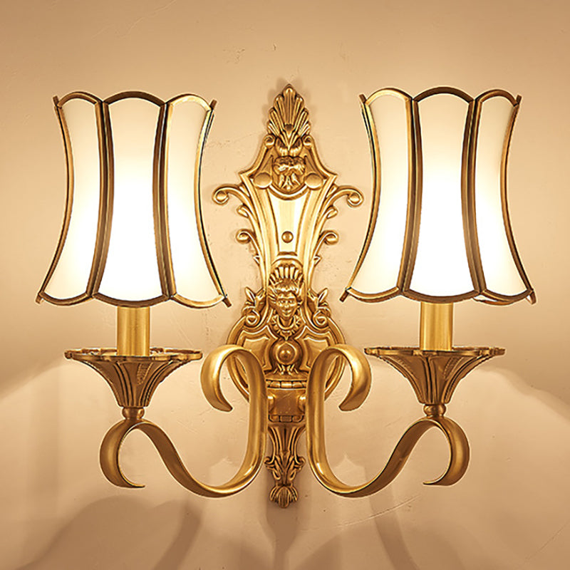 1/2 Bulbs Wall Sconce Traditional Brass Curved Metal Wall Light Fixture for Living Room