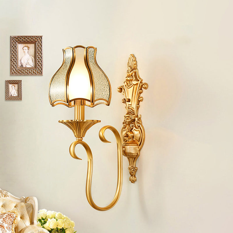 Metal Brass Sconce Light Fixture Curvy 1/2 Heads Traditional Wall Mount Lamp for Living Room