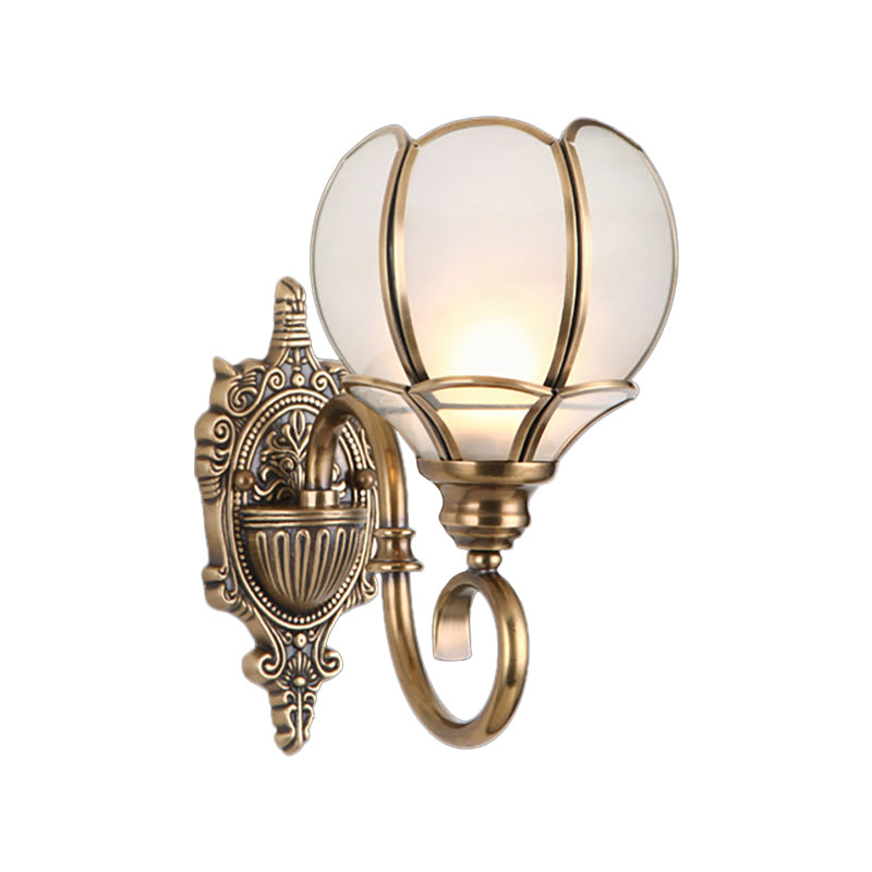 Traditional Flower Sconce Light Fixture 1/2-Bulb Metal Wall Lamp in Brass for Bedroom