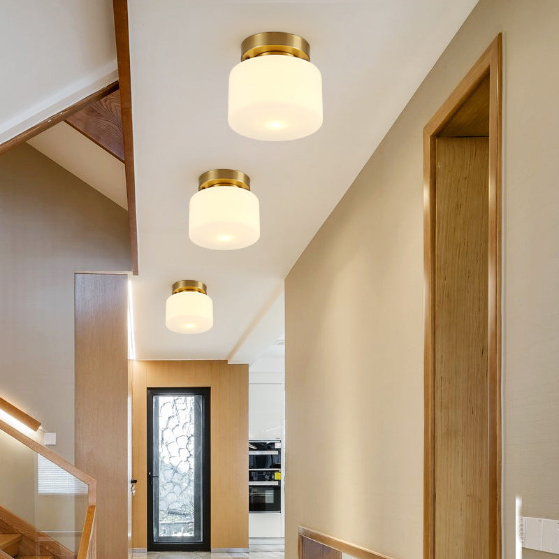 Plafonnier cylindrique en verre de Style traditionnel, plaque de plafond en laiton, 1 lumière, Mini luminaire de chambre à coucher