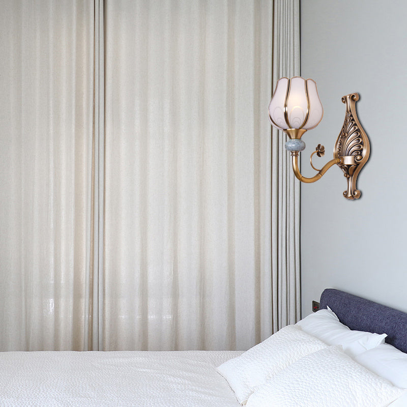 1/2-Head Bloom Wall Light Traditionalism Brass Metal Wall Sconce Lighting for Living Room