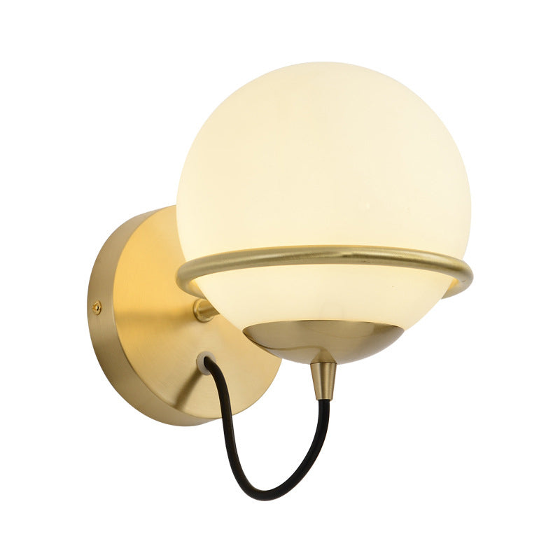 Enkele wandbevestiging Spherische SCONCE Licht Hedendaags Mat Wit Wit Glazen Messing Wandlamp