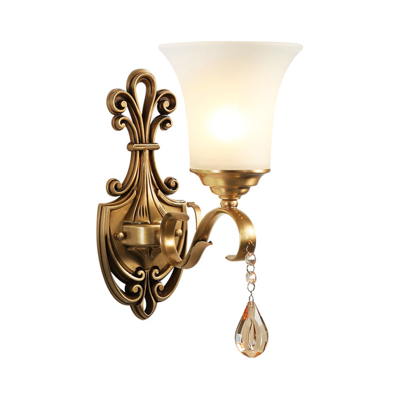 Luce di pannello con parete a campana di vetro bianco Stile vintage 1/2 tracote per finitura in ottone da letto con accento cristallino trasparente