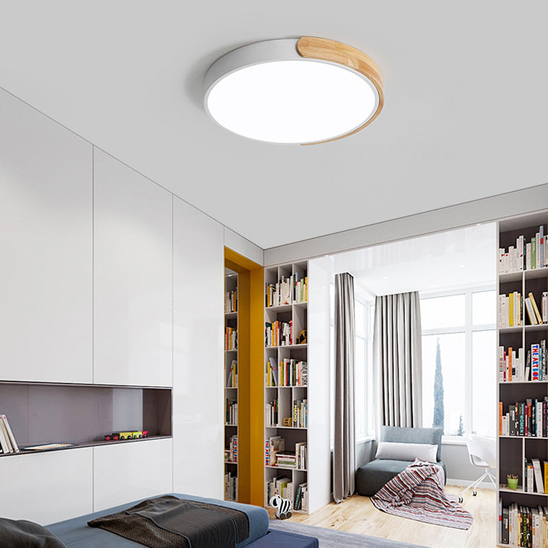 Circular Metal Flush Mount Light Fixture Nordic Style LED Flush Ceiling Light Fixture