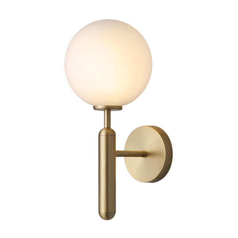Melkachtige witte bal en waterpatroon bal eigentijds 1 hoofd wandmontage verlichting in messing