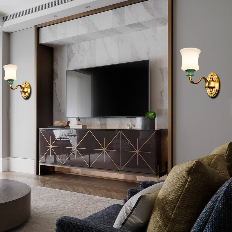 Acabado de dorado de metal Splicadores de pared Campana 1/2 bombas de estilo vintage de luz de pared con sombra de vidrio lechoso