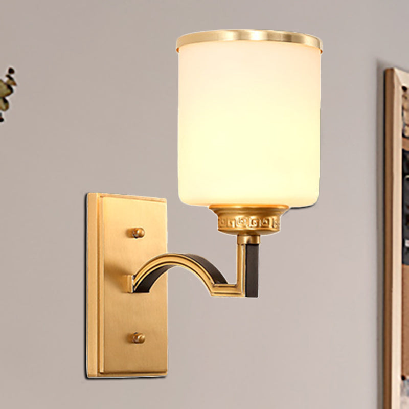 Lámpara de pared de vidrio cilíndrico de leche estilo tradicional 1/2 luces de sala de estar en oro