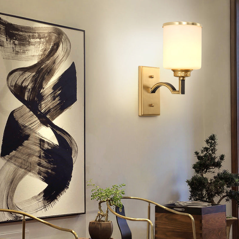Zylindrische Milchglas Wandleuchte traditionelle Stil 1/2-Licht Wohnzimmerleuchte in Gold