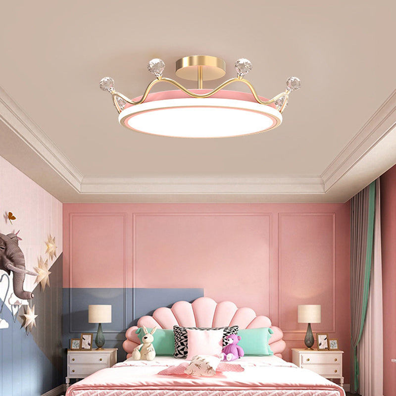 Metalen kroon dicht bij plafondlamp Moderne LED Semi Flush Mount Light Fixture voor kinderslaapkamer