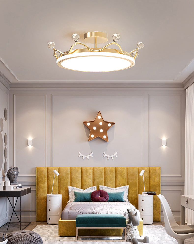 Metalen kroon dicht bij plafondlamp Moderne LED Semi Flush Mount Light Fixture voor kinderslaapkamer