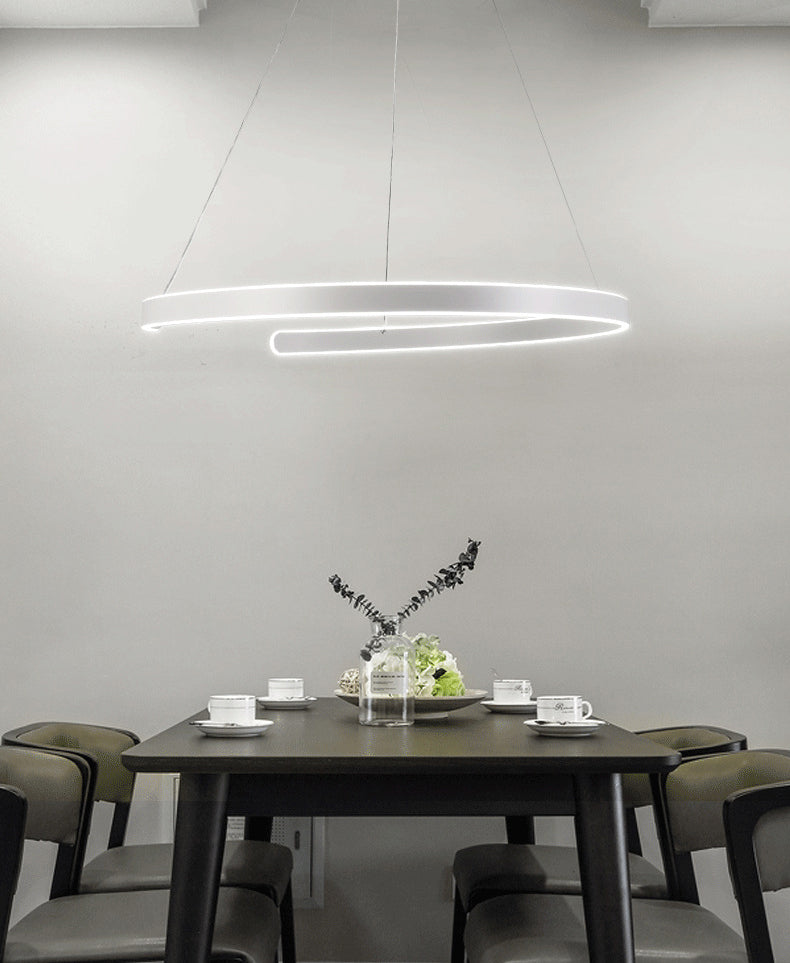 Luz de colgante de colgante de metal LED de estilo moderno de lámpara en forma de C en forma de C