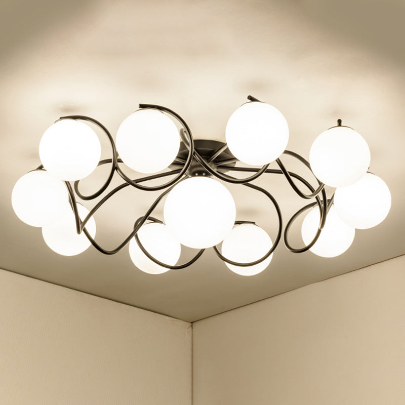 Weißer Glasball -Cluster Deckenleichter zeitgenössischer Einfachheitstil Semi Flush Mount Lampe mit Eisen kreativer Lampe Pfosten