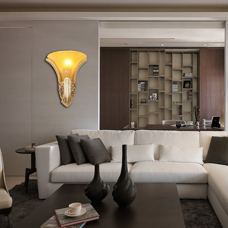 Gelbe Glas Blumenleuchte Leuchte moderne Stil 1 Kopfkorridor Wandhalterung Licht in Gold