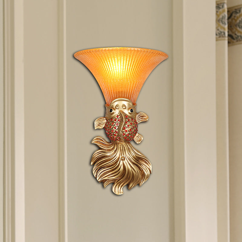 Fischform Harz Wandleuchter Country 1 Head Restaurant Rot/Gold Finish Wandhalterung mit Bernsteinglas Glocke Schatten