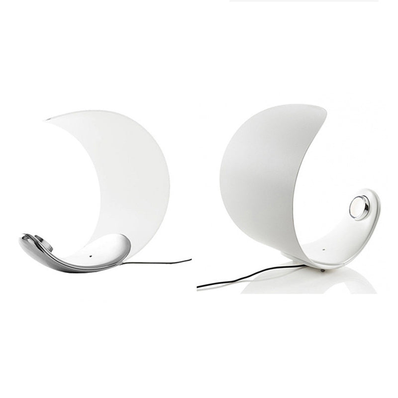 Luz de mesa LED de dormitorio metálico de lámpara de luna en forma de luna en forma de luna con cable enchufable