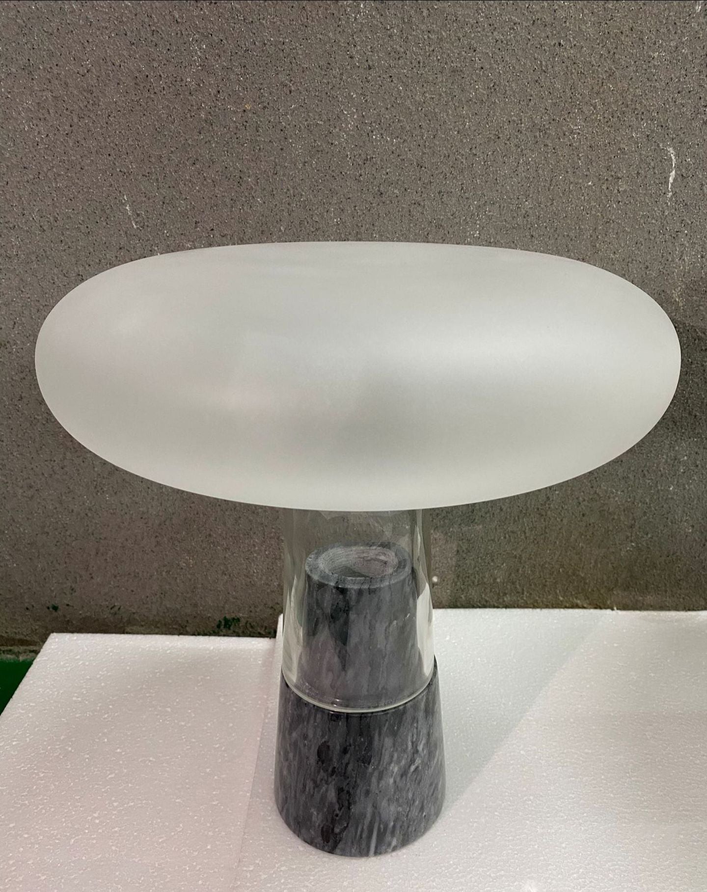 Lampe de table en verre de nuage de champignons créatifs 1 lumière de style nordique marbre maison de nuit décorative Lumière