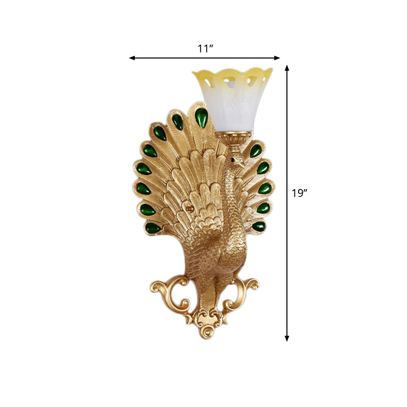 Lámpara de pared de pavo real tradicional 1 aplique de pared de resina de bulbo con tono floral de vidrio blanco y amarillo