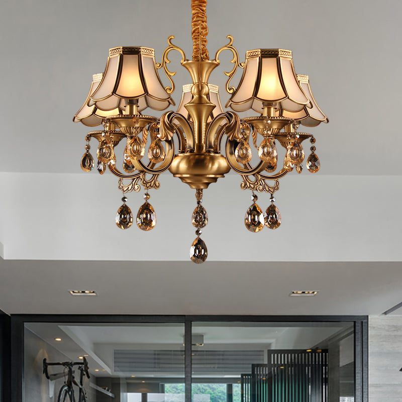 Lampadario a sospensione smerlato coloniale 5/6/8 luci in vetro glassato bianco giù per illuminazione in oro con caduta di cristallo
