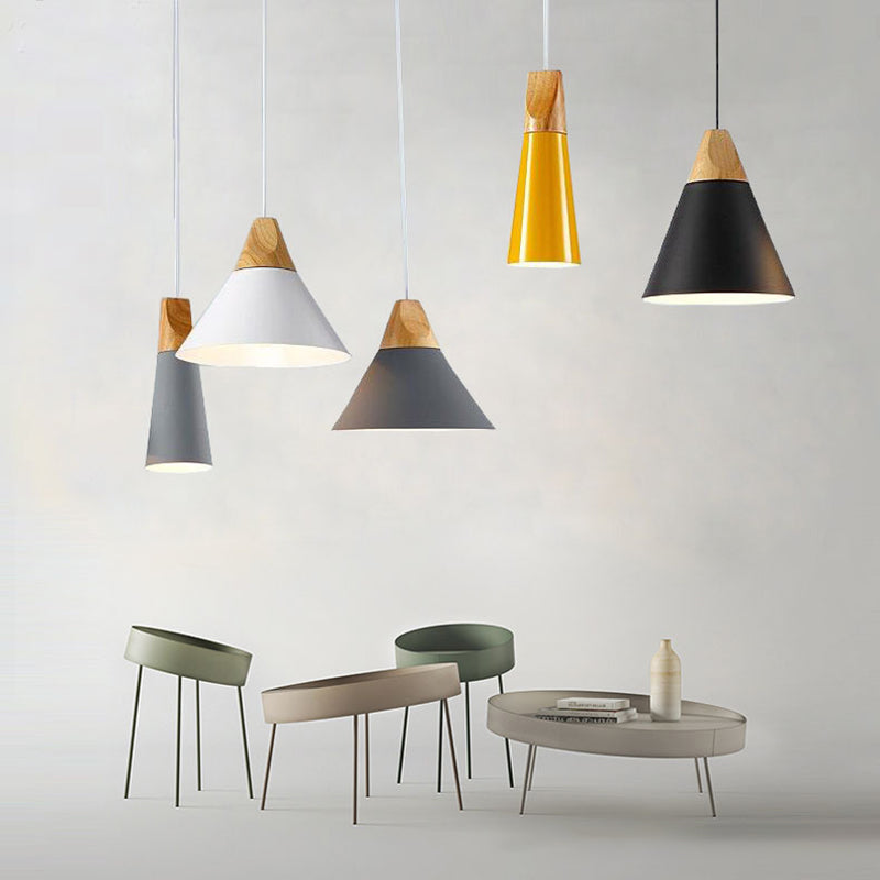 Metal Tapered Hanging Light Nordic Style 1 Light  Restaurant Ceiling Pendant Lamp  with Wooden Top