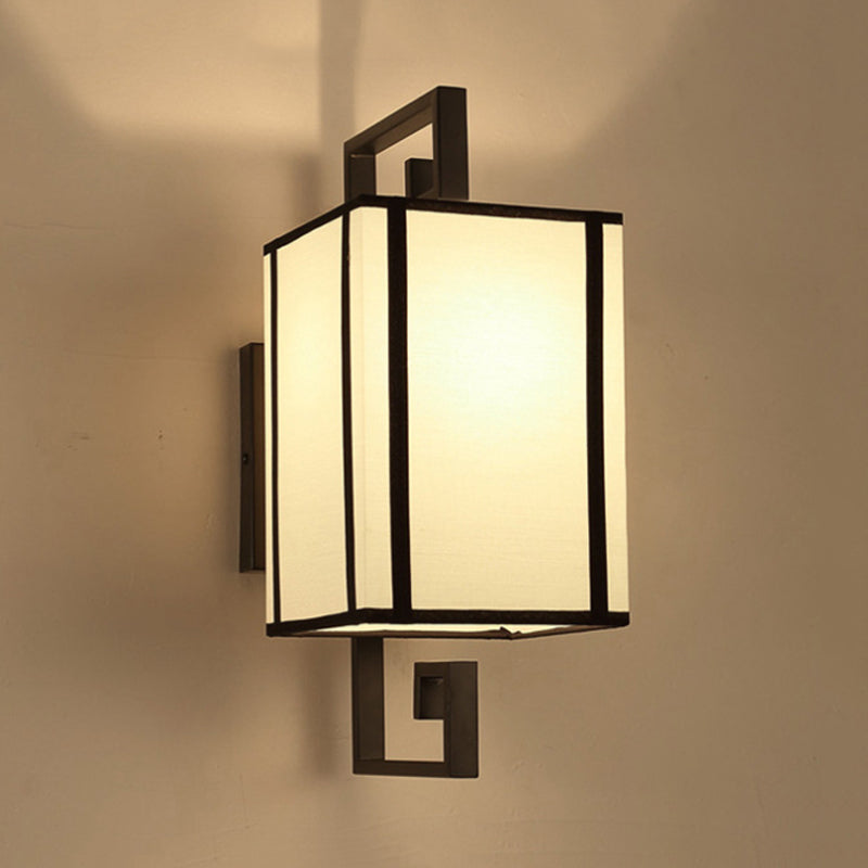 1 Light Living Room Wall Lamp Classic White Sconce Light Fixture with Rectangle Fabric Shade