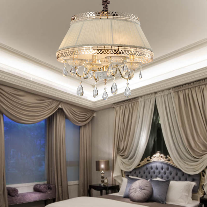 Empire Shape Fabric Light Chandelier Contemporary 4 Heads Bedroom Pendant plafond Light en gris / beige avec goutte de cristal