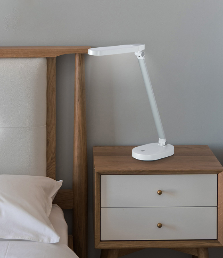 Modern Table Lamp With Usb Port Plastic Table Light