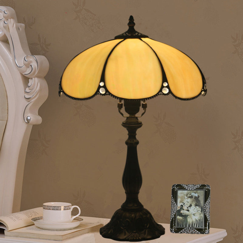 Lampe à table festonée beige baroque élégant coche simple tache de nuit en verre pour chambre à coucher