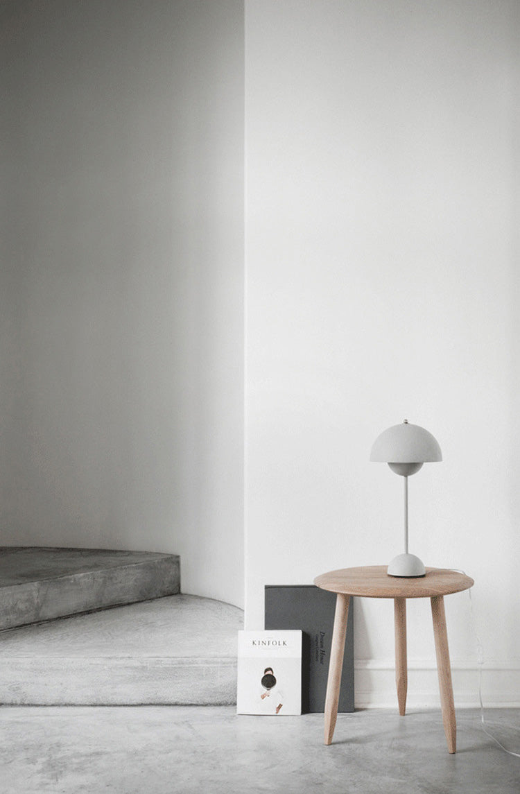 Pilzförmige kreative Metalltischlampe 9,8 "Durchmesser Nordic Makaroon-Schreibtischlicht für Schlafzimmer