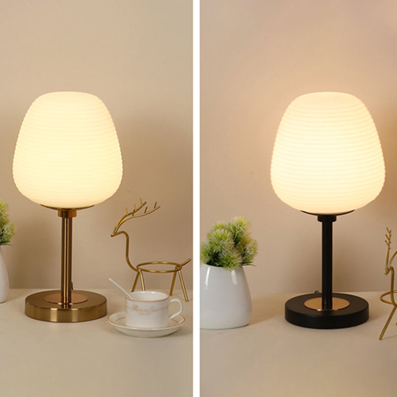 Flowerbud-Glas Nachttisch Lampen Einfachheit 1 Lichttisch Licht für Wohnzimmer
