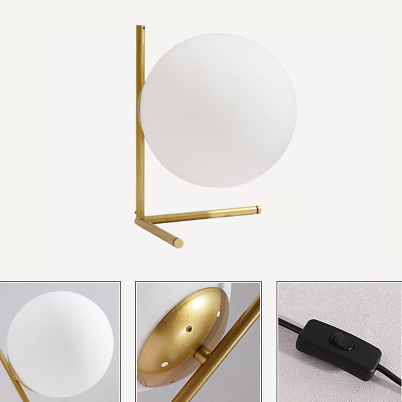 Lampada da tavolo minimalista in vetro bianco globo Lampada da comodino in stile nordico da 9,8 pollici per camera da letto