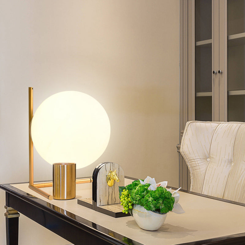 Lampada da tavolo minimalista in vetro bianco globo Lampada da comodino in stile nordico da 9,8 pollici per camera da letto