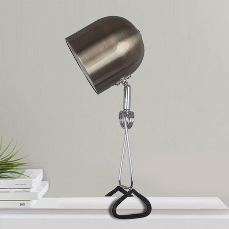 Macaron-stijl Bell klem klemlamp metalen slaapkamer LED-tafellicht met verstelbare gewricht