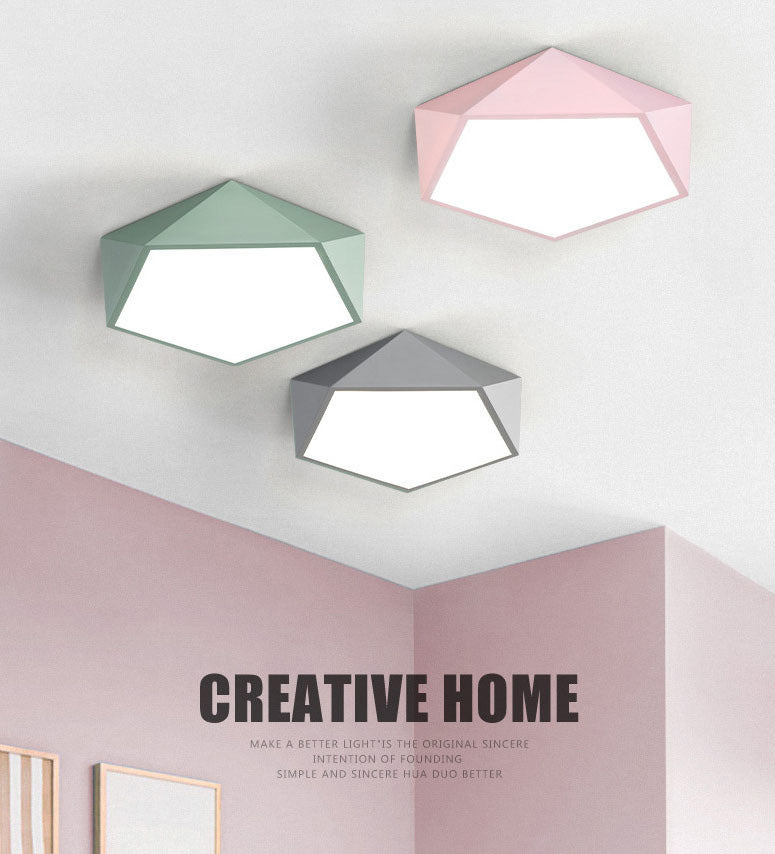 Plafonnier encastré pentagone nordique en métal LED pour chambre à coucher