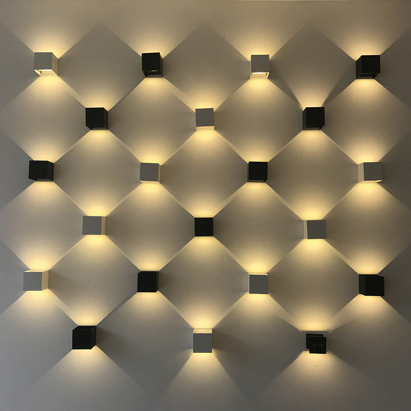 Moderner minimalistischer Stil nach oben und unten LED Wandleuchte Metal 2 Lichter Wandleuchten für Außenwand