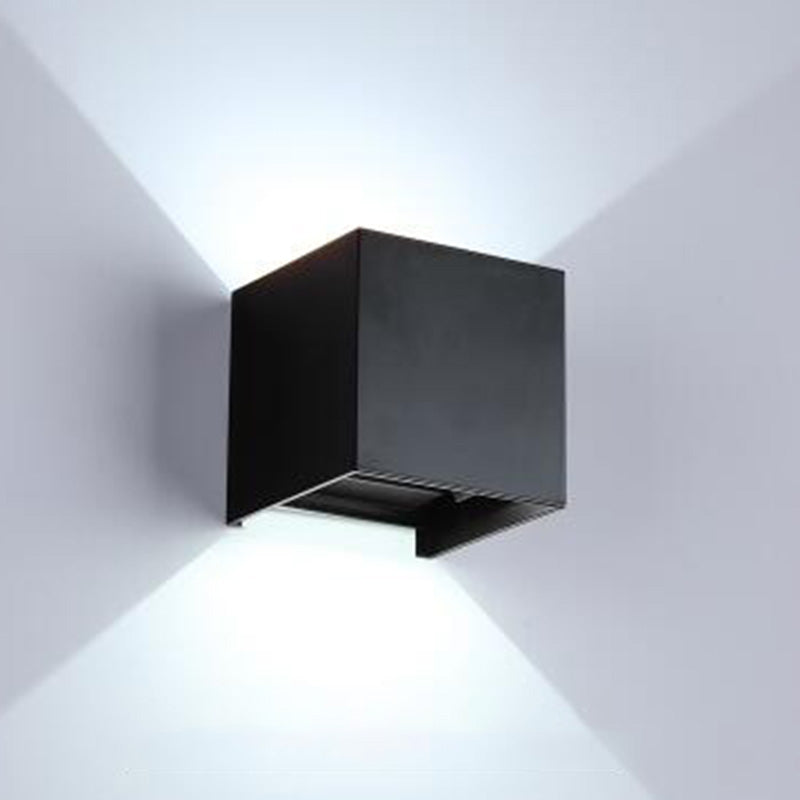 Moderner minimalistischer Stil nach oben und unten LED Wandleuchte Metal 2 Lichter Wandleuchten für Außenwand