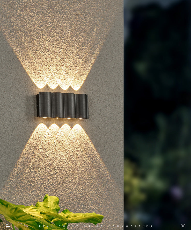 Moderne buizen met minimalistische stijl op en neer LED -muur SCONCE Metalen wandlampen voor buitenmuur