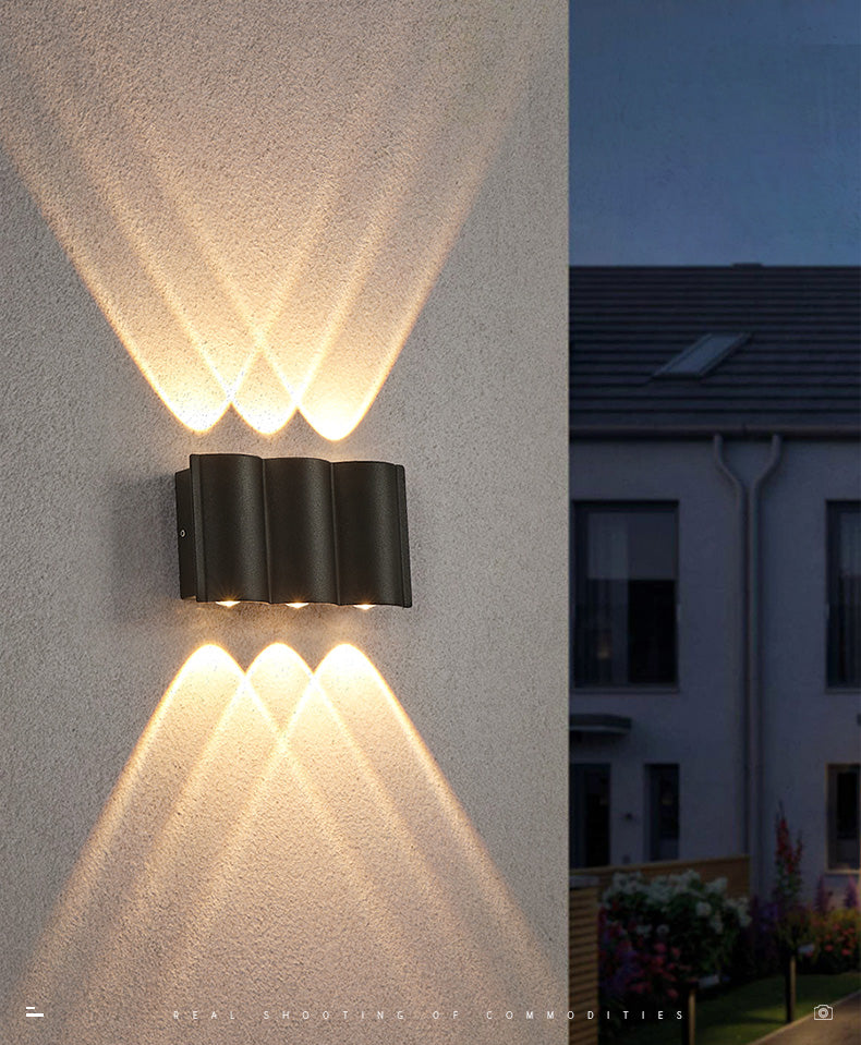 Tubes de style minimaliste moderne de haut en bas de la mur à lad lad lampe à la paroi des lumières murales en métal pour mur extérieur