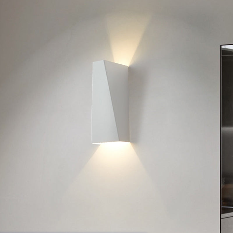 Modern Minimalist Style Geometric Up and Down LED Wall Sconce Metal Wall Light for Stairway
