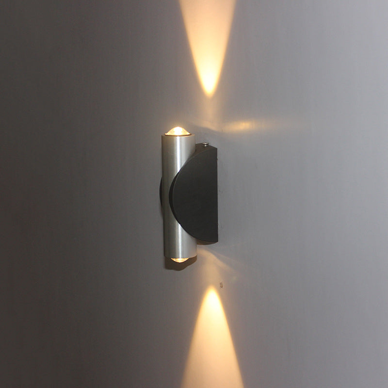 Cylindre moderne de haut en bas de murs LED LED LUMILES D'ÉNÉRIEUR MÉTAL